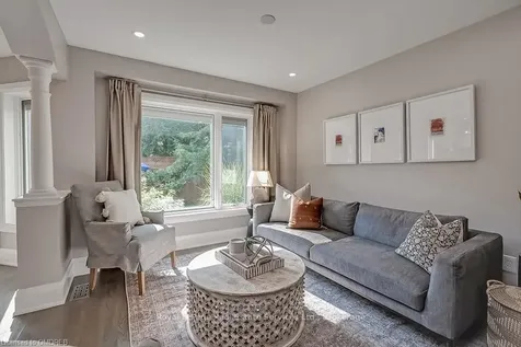 5217 Nova Crescent Burlington ON L7L 7B8