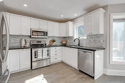 5217 Nova Crescent Burlington ON L7L 7B8