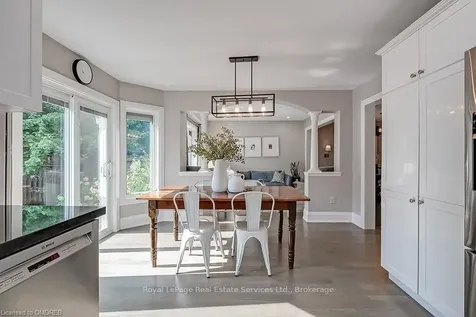 5217 Nova Crescent Burlington ON L7L 7B8