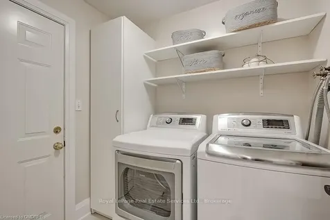 5217 Nova Crescent Burlington ON L7L 7B8