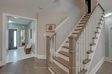 5217 Nova Crescent Burlington ON L7L 7B8