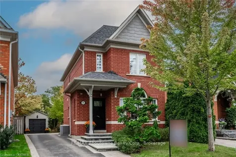 2595 Capilano Crescent Oakville ON L6H 6L4