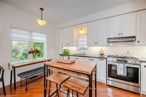 2595 Capilano Crescent Oakville ON L6H 6L4