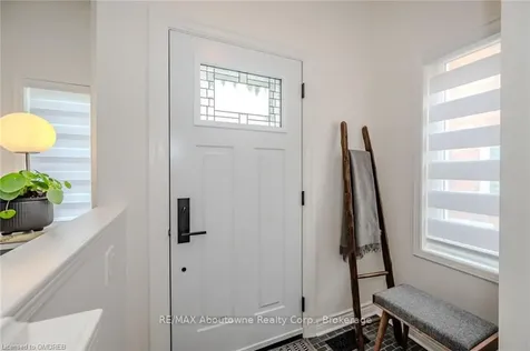 2595 Capilano Crescent Oakville ON L6H 6L4
