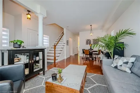 2595 Capilano Crescent Oakville ON L6H 6L4