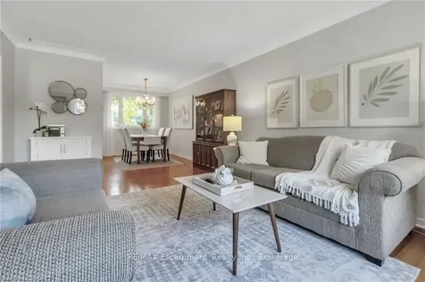 335 Meadowhill Road Burlington ON L7L 3L2