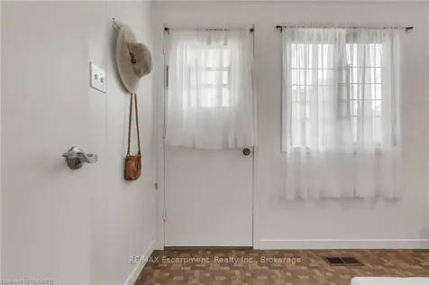 335 Meadowhill Road Burlington ON L7L 3L2