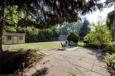 335 Meadowhill Road Burlington ON L7L 3L2