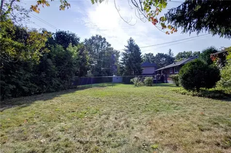 335 Meadowhill Road Burlington ON L7L 3L2