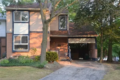 1002 Elizabeth Place W Oakville ON L6H 3H8