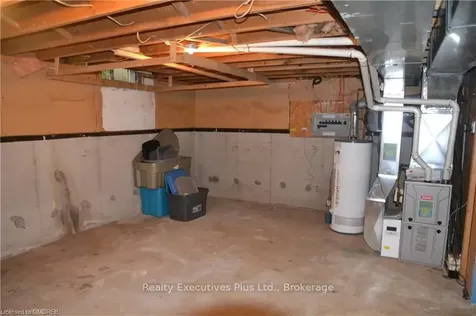 1002 Elizabeth Place W Oakville ON L6H 3H8