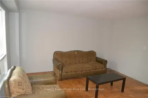 1002 Elizabeth Place W Oakville ON L6H 3H8