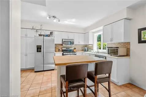 1278 Brillinger Street Oakville ON L6M 3S5