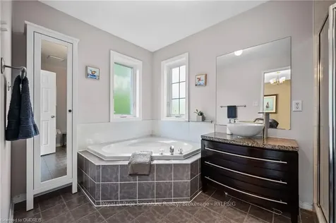 1278 Brillinger Street Oakville ON L6M 3S5