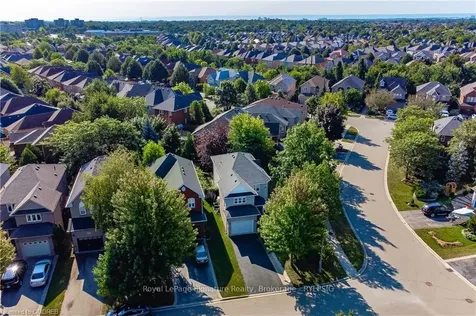 1278 Brillinger Street Oakville ON L6M 3S5