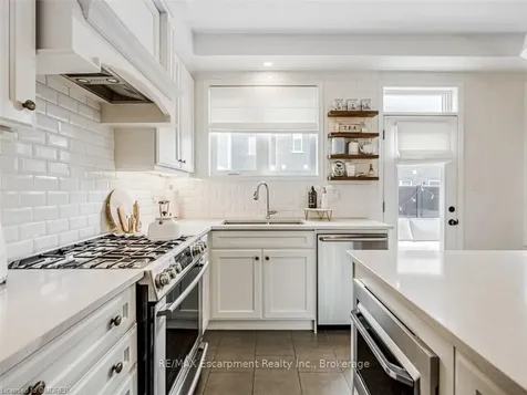 3357 Carding Mill Trail Oakville ON L6M 4K1