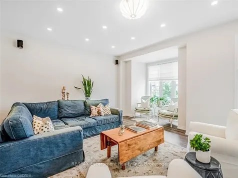 3357 Carding Mill Trail Oakville ON L6M 4K1