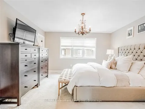 3357 Carding Mill Trail Oakville ON L6M 4K1