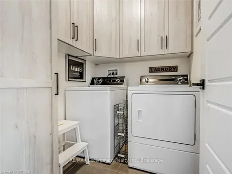 3357 Carding Mill Trail Oakville ON L6M 4K1