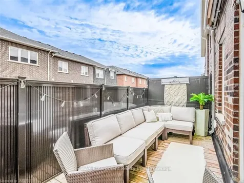 3357 Carding Mill Trail Oakville ON L6M 4K1