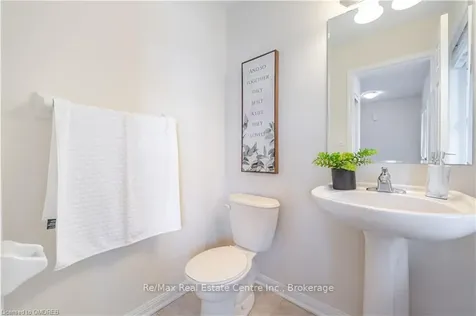 902 Scott Boulevard Milton ON L9T 7C5