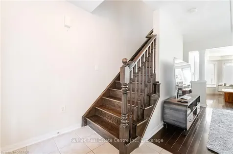 902 Scott Boulevard Milton ON L9T 7C5