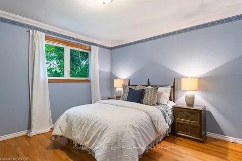 1252 Kensington Park Road Oakville ON L6H 2G9