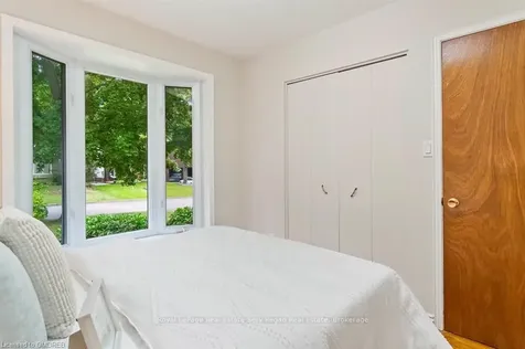 1252 Kensington Park Road Oakville ON L6H 2G9