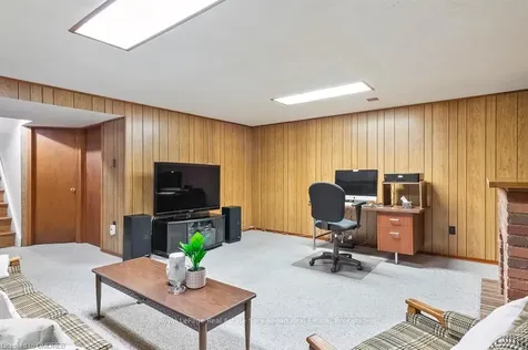 1252 Kensington Park Road Oakville ON L6H 2G9