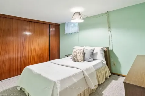 1252 Kensington Park Road Oakville ON L6H 2G9