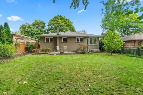 1252 Kensington Park Road Oakville ON L6H 2G9