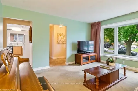 1252 Kensington Park Road Oakville ON L6H 2G9