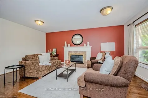 126 Howell Road Oakville ON L6H 5Z3