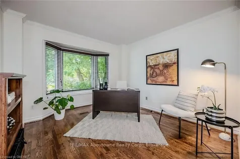 126 Howell Road Oakville ON L6H 5Z3