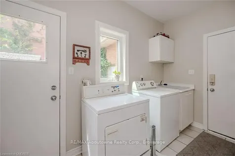 126 Howell Road Oakville ON L6H 5Z3