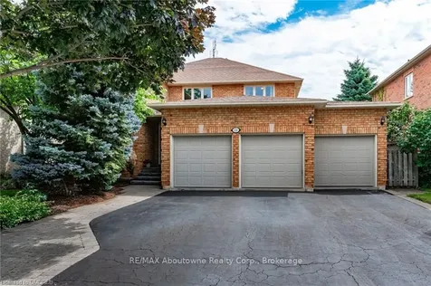 126 Howell Road Oakville ON L6H 5Z3
