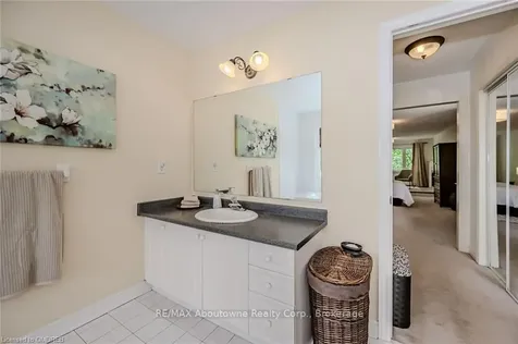 126 Howell Road Oakville ON L6H 5Z3