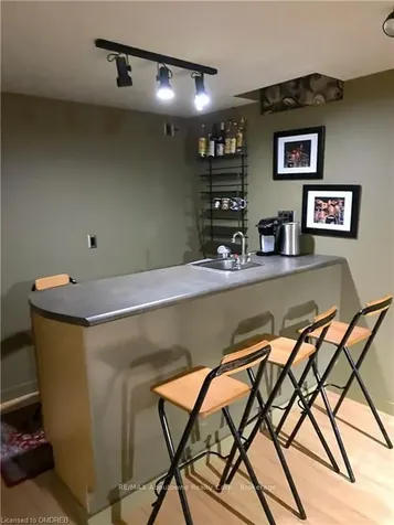 126 Howell Road Oakville ON L6H 5Z3