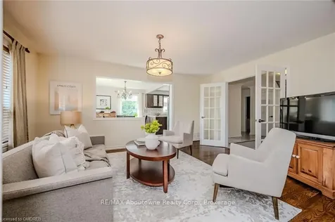126 Howell Road Oakville ON L6H 5Z3