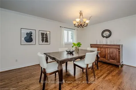 126 Howell Road Oakville ON L6H 5Z3
