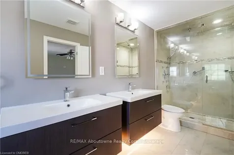 2444 Shadow Court Oakville ON L6M 5G6