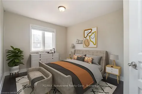2444 Shadow Court Oakville ON L6M 5G6