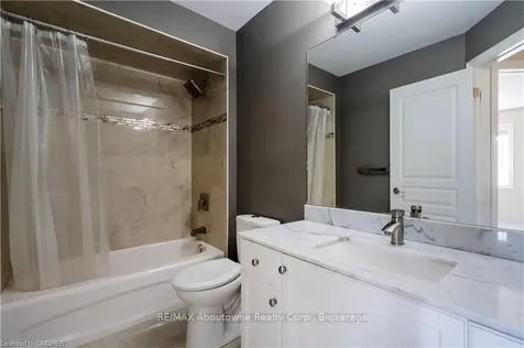 2444 Shadow Court Oakville ON L6M 5G6