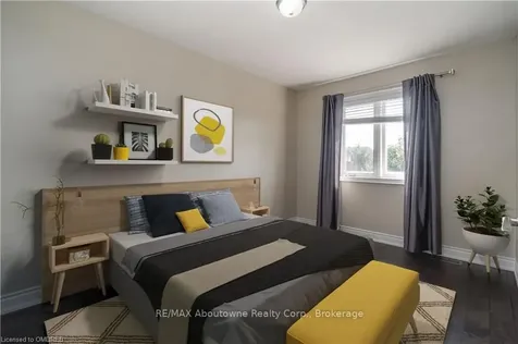 2444 Shadow Court Oakville ON L6M 5G6