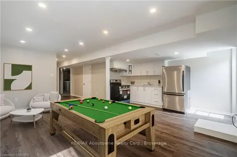 2444 Shadow Court Oakville ON L6M 5G6