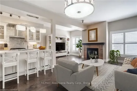 2444 Shadow Court Oakville ON L6M 5G6
