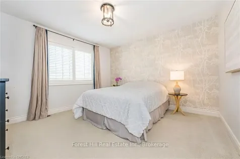 1242 Winter Crescent Milton ON L9T 6V8