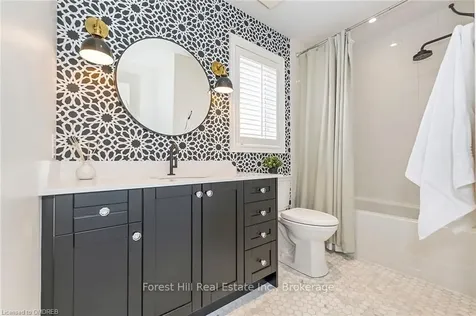 1242 Winter Crescent Milton ON L9T 6V8