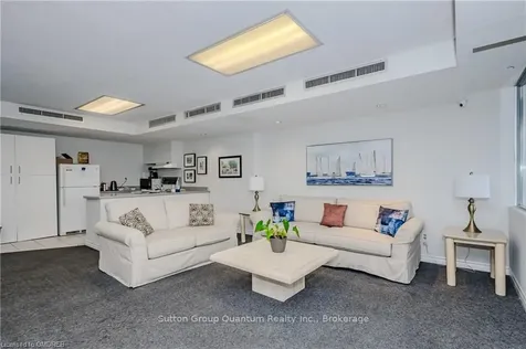 100 Bronte Road Oakville ON L6L 6L5