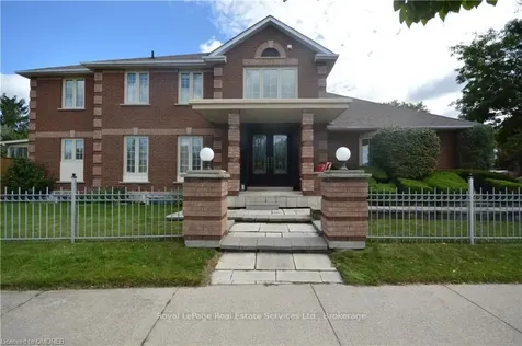 1 Lone Oak Avenue Brampton ON L6S 5V5